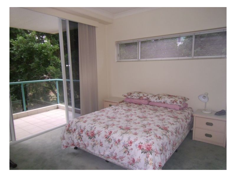 2/27 Harbour Rd, Sutherland Tower,, Hamilton QLD 4007