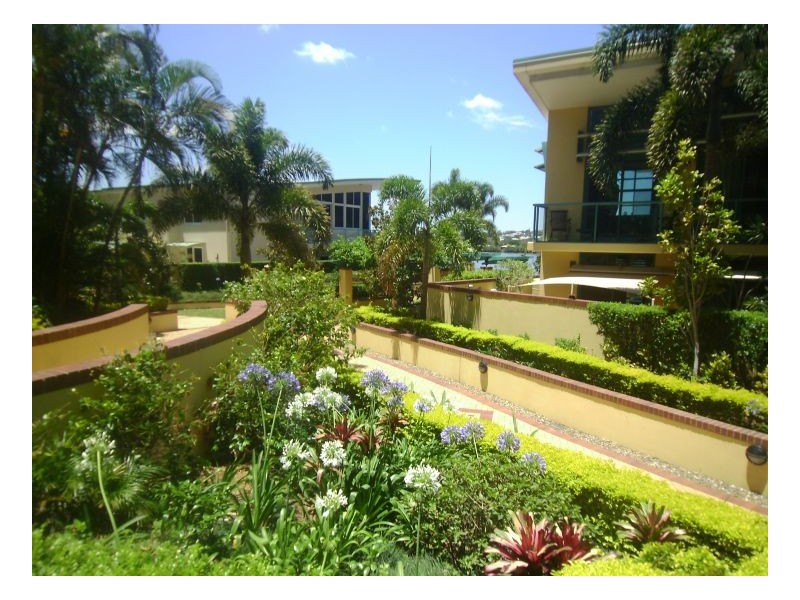 27 Harbour Rd, Hamilton QLD 4007