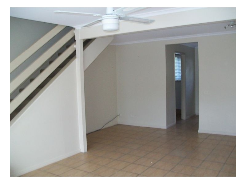 Unit 5 125 Pappas Way, Carrara QLD 4211