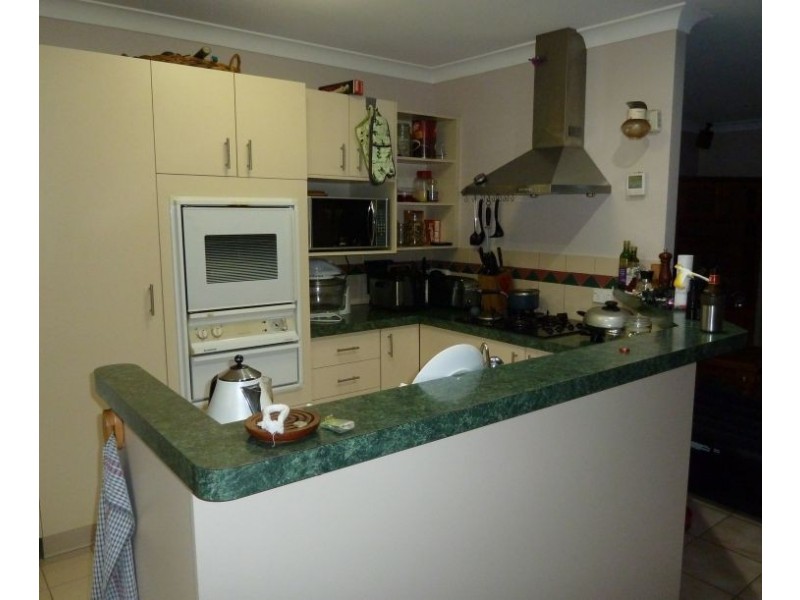 23 Tristan Court, Benowa QLD 4217