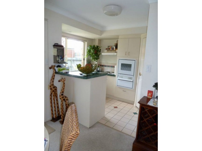 23 Tristan Court, Benowa QLD 4217