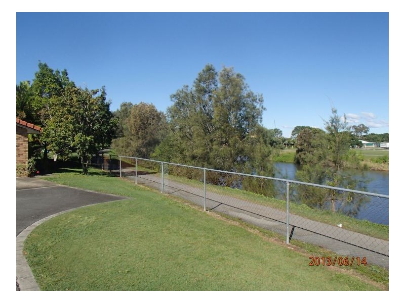 @/11 townhouse – Waterford Court, Bundall QLD 4217