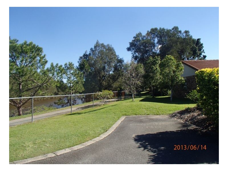 @/11 townhouse – Waterford Court, Bundall QLD 4217
