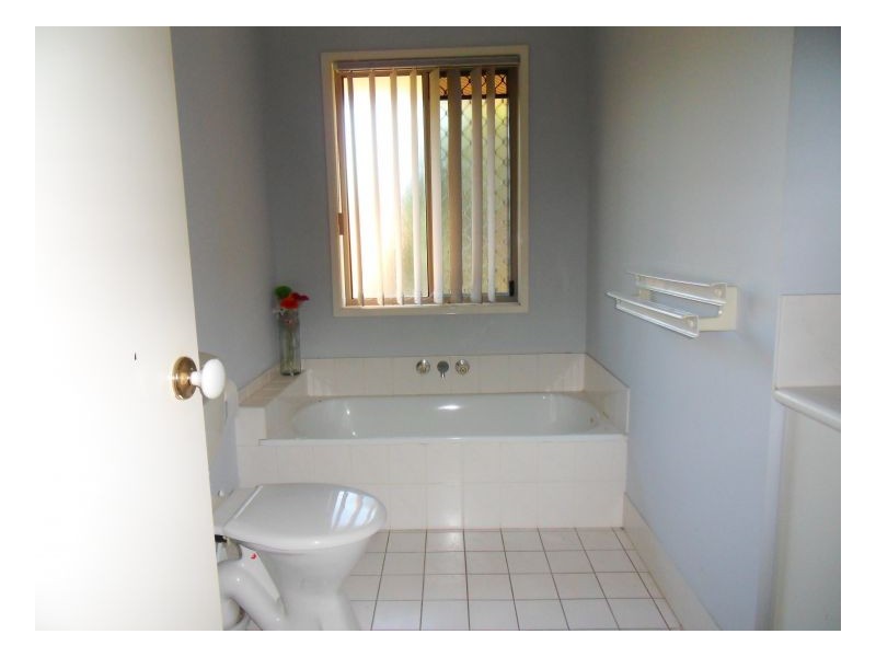 @/11 townhouse – Waterford Court, Bundall QLD 4217