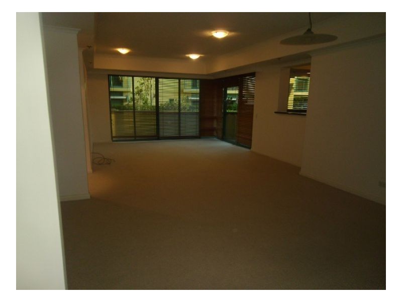 27 Harbour Rd, Bretts Wharf,, Hamilton QLD 4007