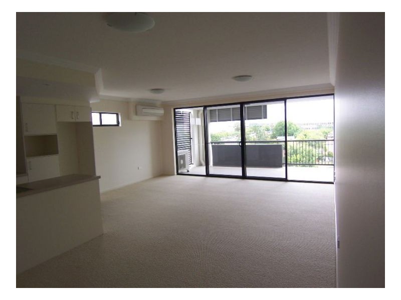 2180 Logan Road, Upper Mount Gravatt QLD 4122