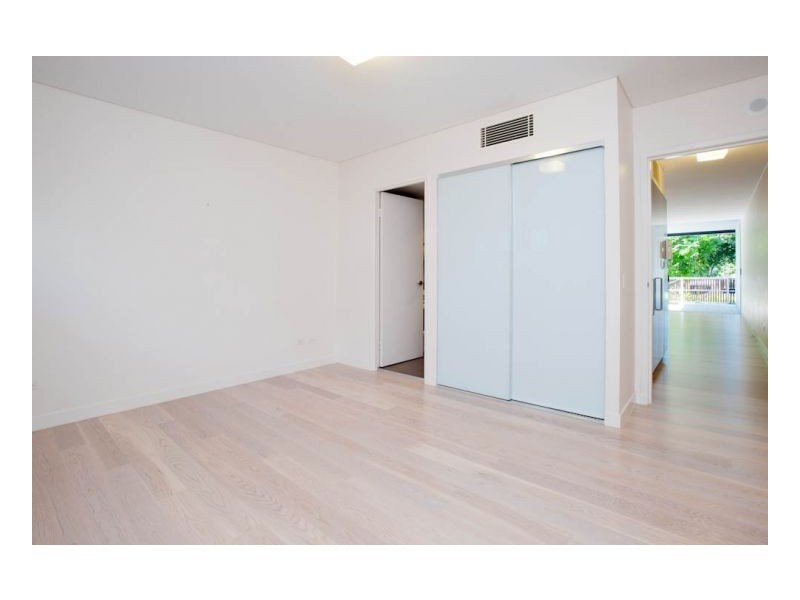 8/12 Dowse Street, Brisbane QLD 4000