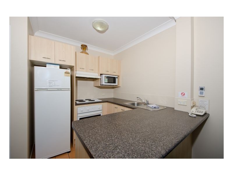 6/9-13 Margaret Avenue, Broadbeach QLD 4218