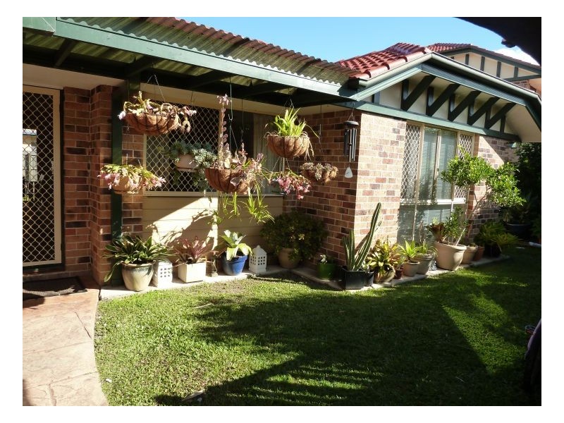 23 Tristan Court, Benowa QLD 4217