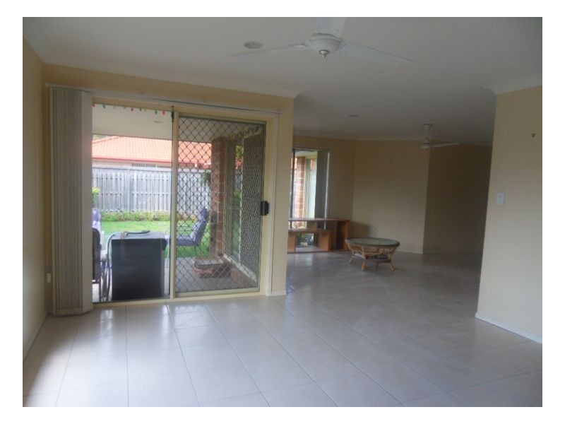 7 Yamie Avenue, Varsity Lakes QLD 4227