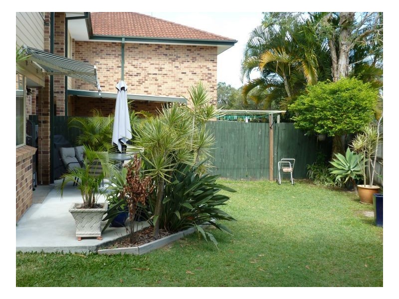 23 Tristan Court, Benowa QLD 4217