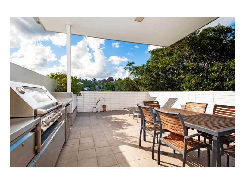 10 Dowse Street, Paddington QLD 4064