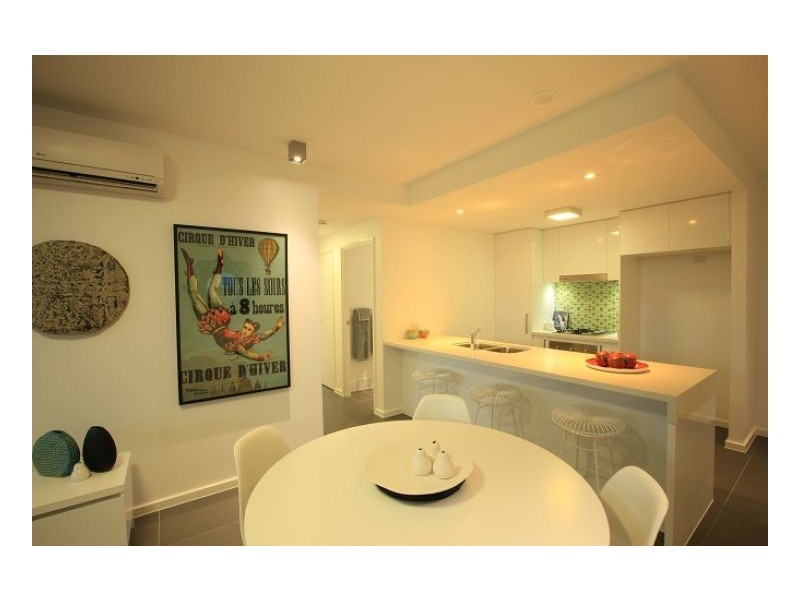 U211/159 Logan Road, Woolloongabba QLD 4102