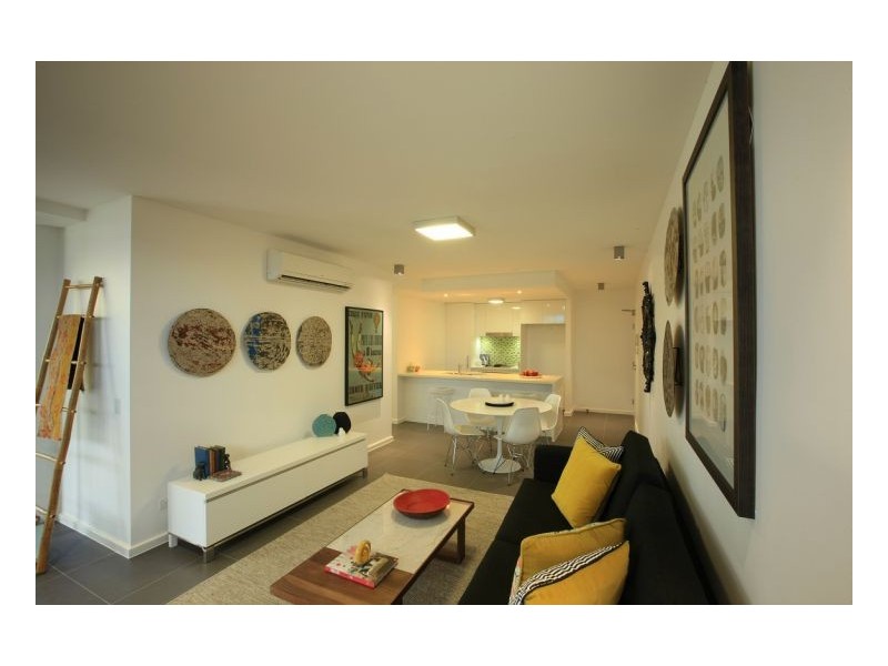 U214/159 Logan Road, Woolloongabba QLD 4102