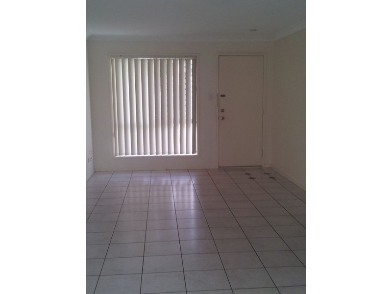 8 Earnshaw Street, Calamvale QLD 4116