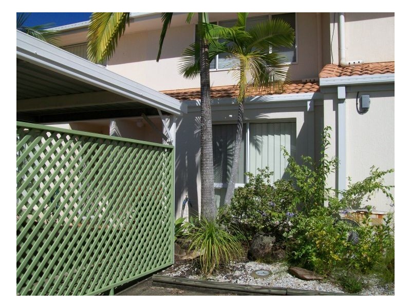 28 125 Pappas Way, Carrara QLD 4211