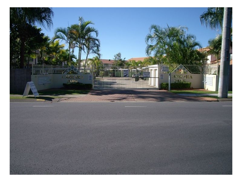 53 125 Pappas Way, Carrara QLD 4211