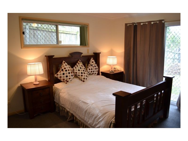 9 Daffodil Crescent, Calamvale QLD 4116