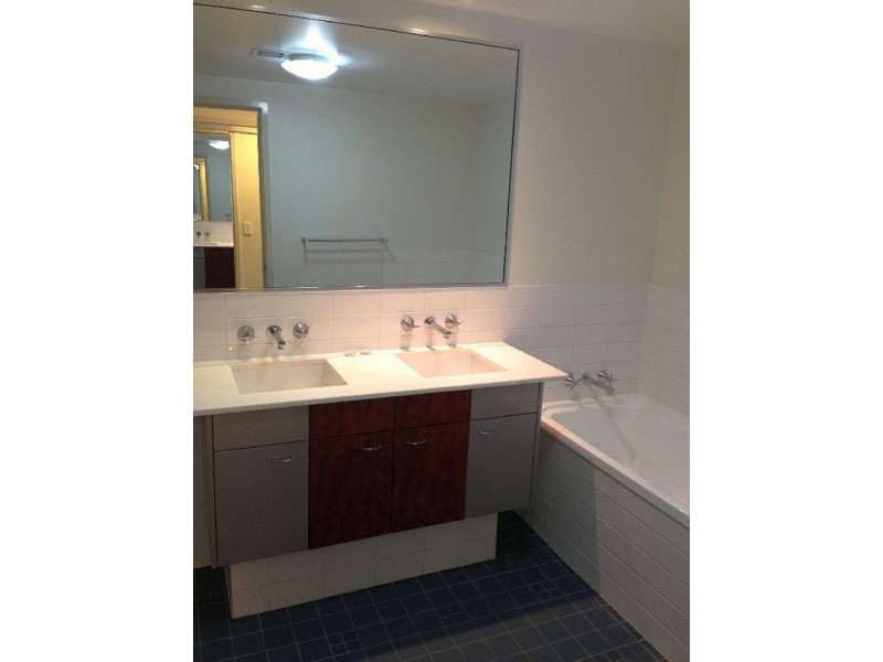 232/178 Grey Street, South Brisbane QLD 4101