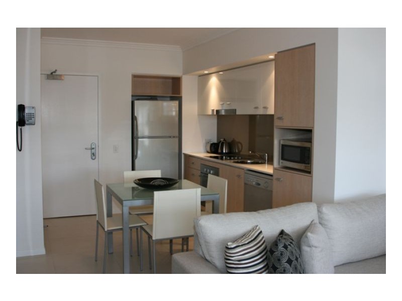 8 228 Varsity Parade, Varsity Lakes QLD 4227