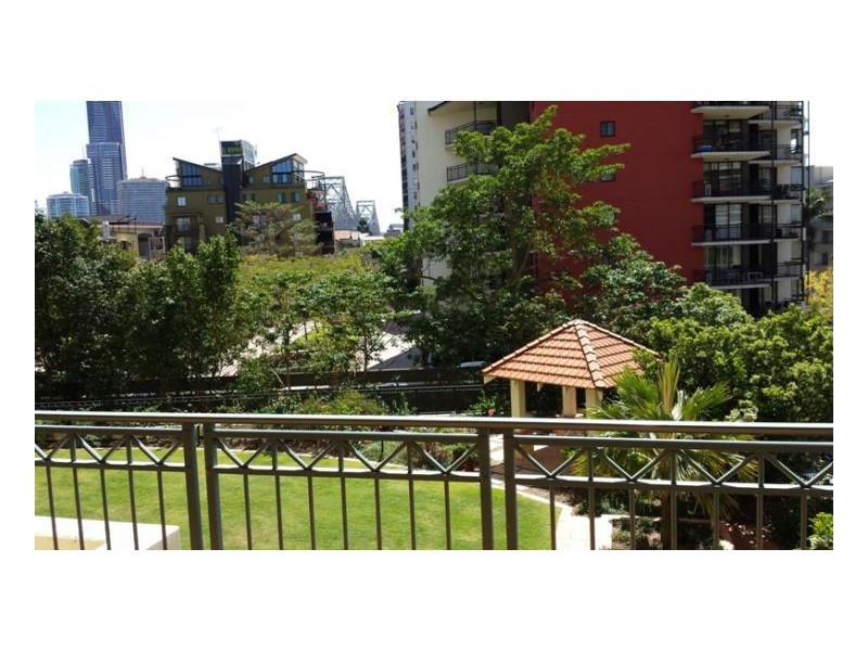 3/1 Goodwin Street, Kangaroo Point QLD 4169
