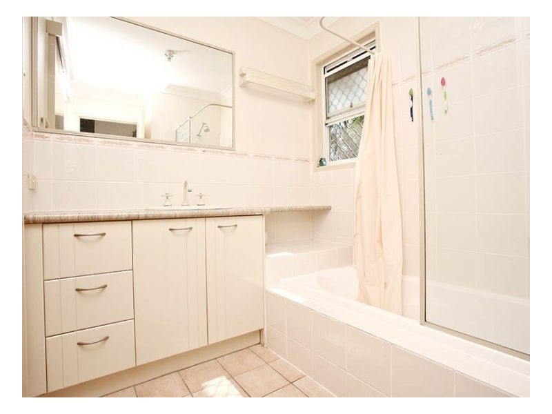 16 Arcadia Street, Eight Mile Plains QLD 4113