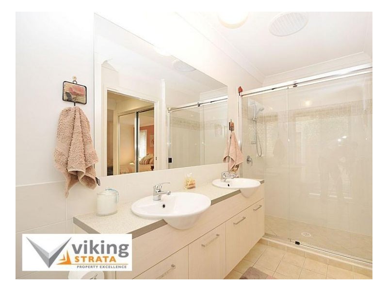4 Petrie Crescent, Aspley QLD 4034