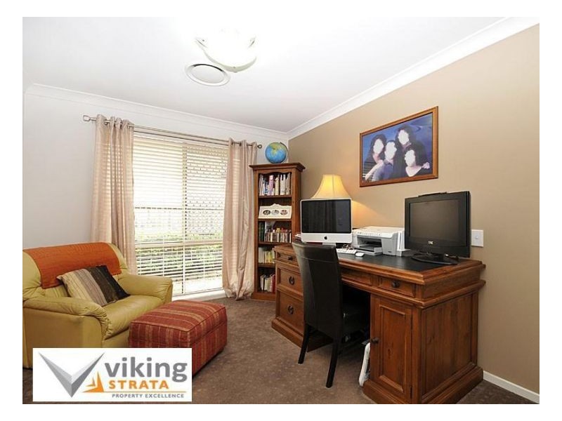 4 Petrie Crescent, Aspley QLD 4034