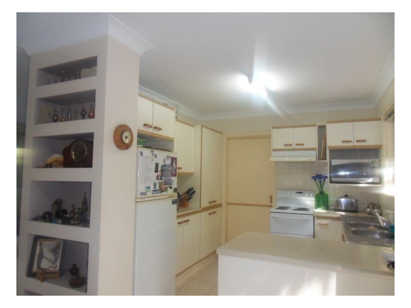 33 Lowanna Drive, Ashmore QLD 4214