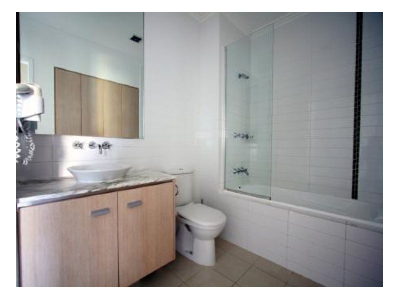 35 19 Lake Street, Varsity Lakes QLD 4227