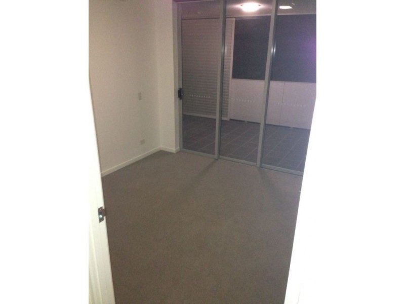 319/419 Logan Road, Woolloongabba QLD 4102