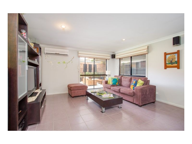 8 Heathwood Street, Taigum QLD 4018