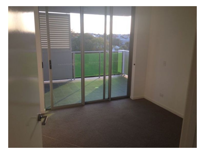 421 159, Woolloongabba QLD 4102