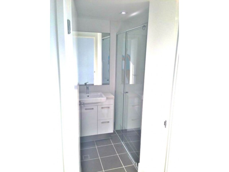 421 159, Woolloongabba QLD 4102