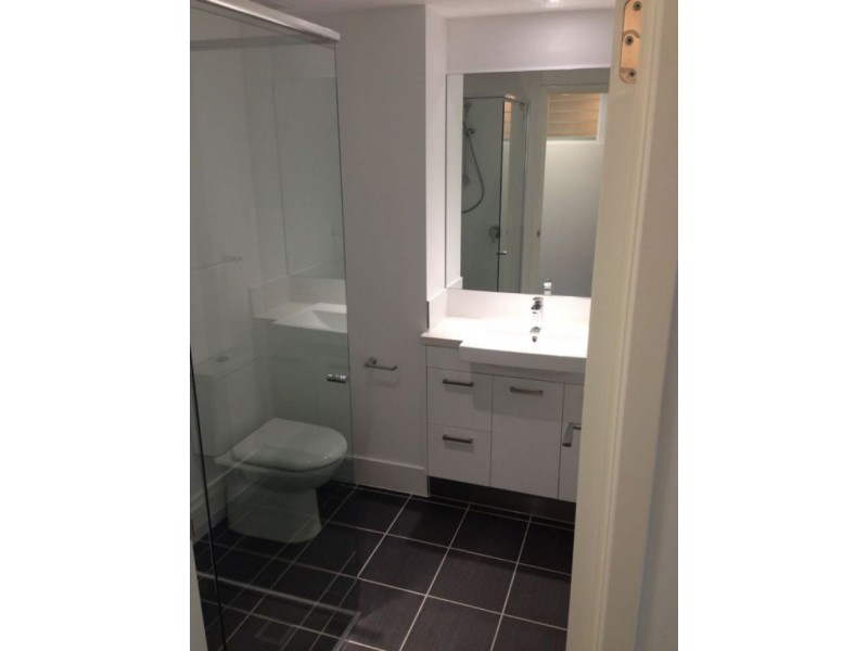 U407/159 Logan Road, Woolloongabba QLD 4102