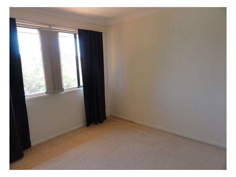 20 19 Harrow Place, Arundel QLD 4214