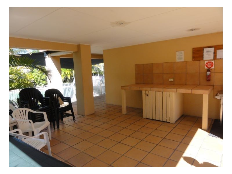 20 19 Harrow Place, Arundel QLD 4214