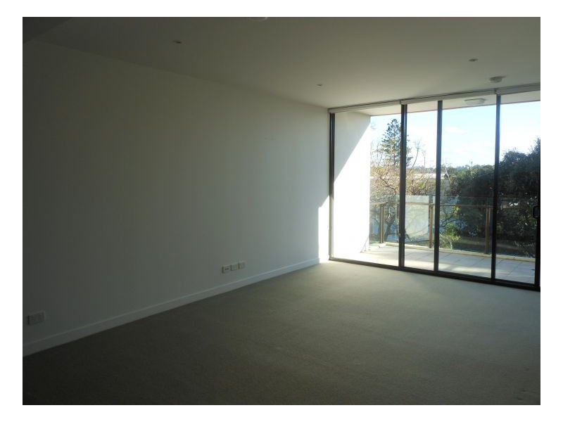 10 Pidgeon Close, West End QLD 4101