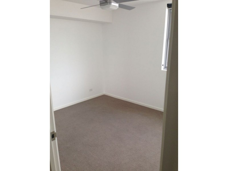 U212/159 Logan Rd, Woolloongabba QLD 4102