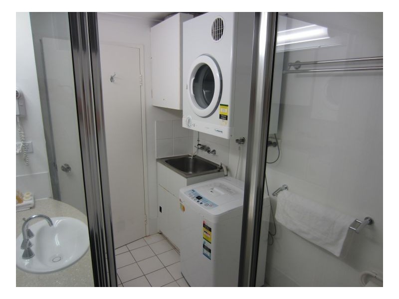 203/191 Mcleod Street, Cairns North QLD 4870