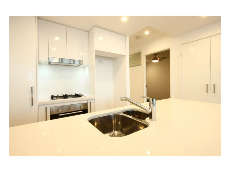 102 / 159 Logan Rd, Woolloongabba QLD 4102