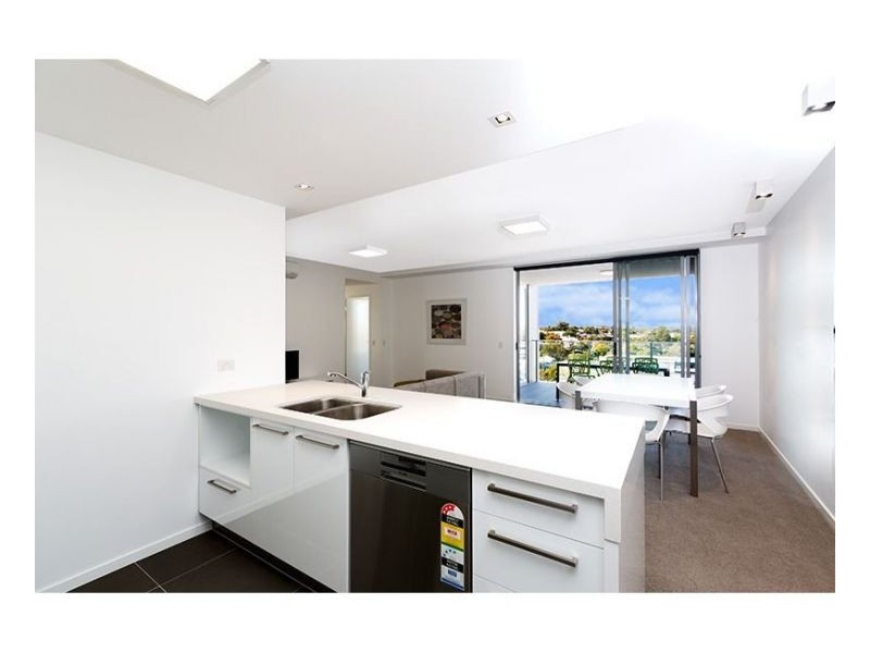 805 / 159 Logan Rd, Woolloongabba QLD 4102