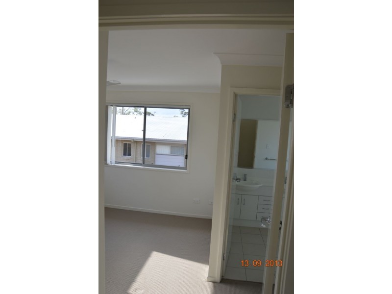 11/2 Grandly Street (or 91 Crossacres St), Doolandella QLD 4077