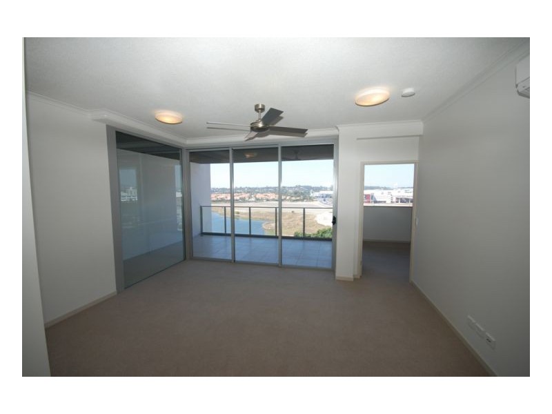 2/129 Laver Drive, Robina QLD 4226