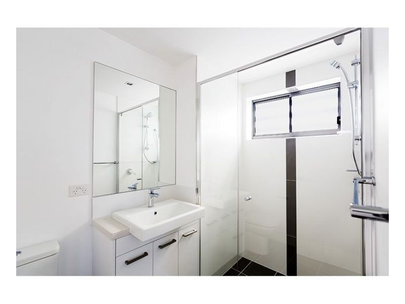 U 102/159 Logan Rd, Woolloongabba QLD 4102