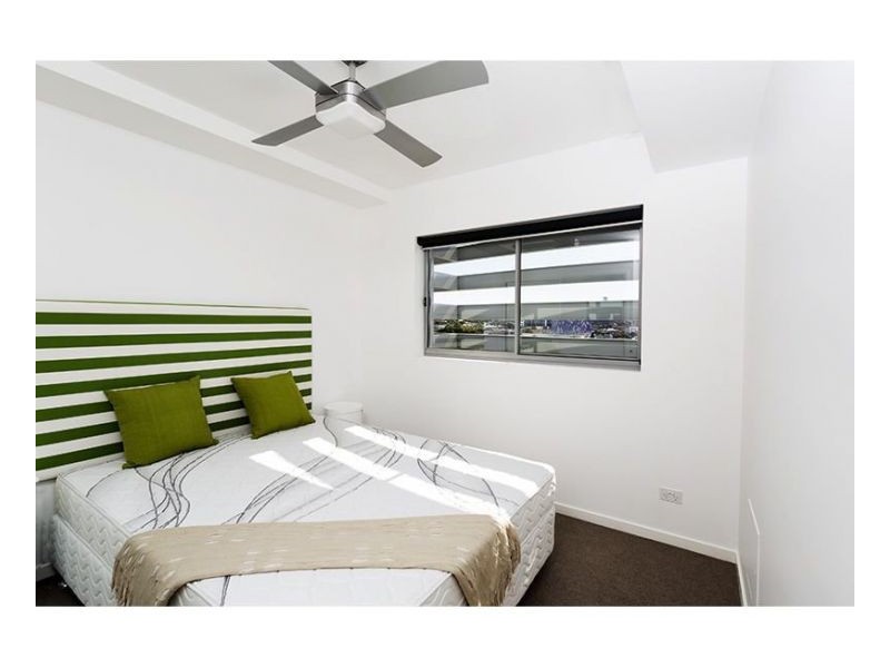 U208/159 Logan Rd, Woolloongabba QLD 4102