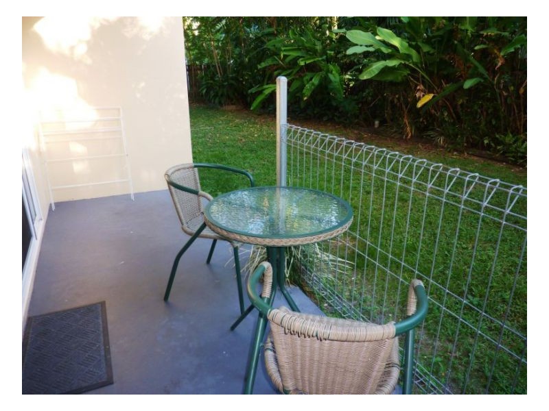 220/191 Mcleod Street, Cairns North QLD 4870