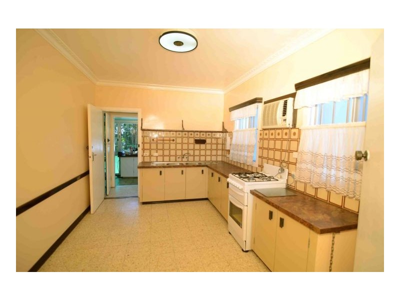 58 Lloyd Street, Camp Hill QLD 4152