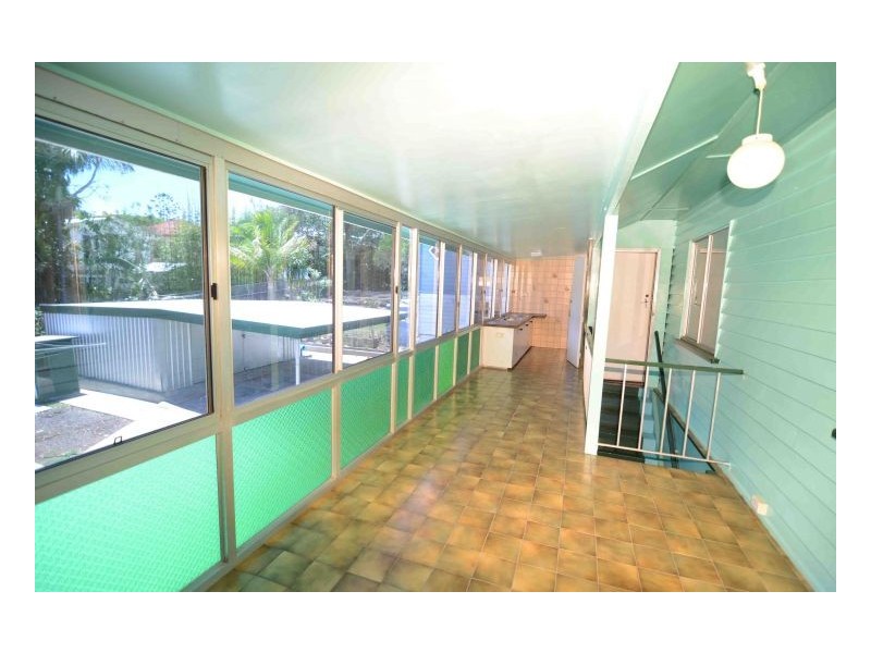 58 Lloyd Street, Camp Hill QLD 4152