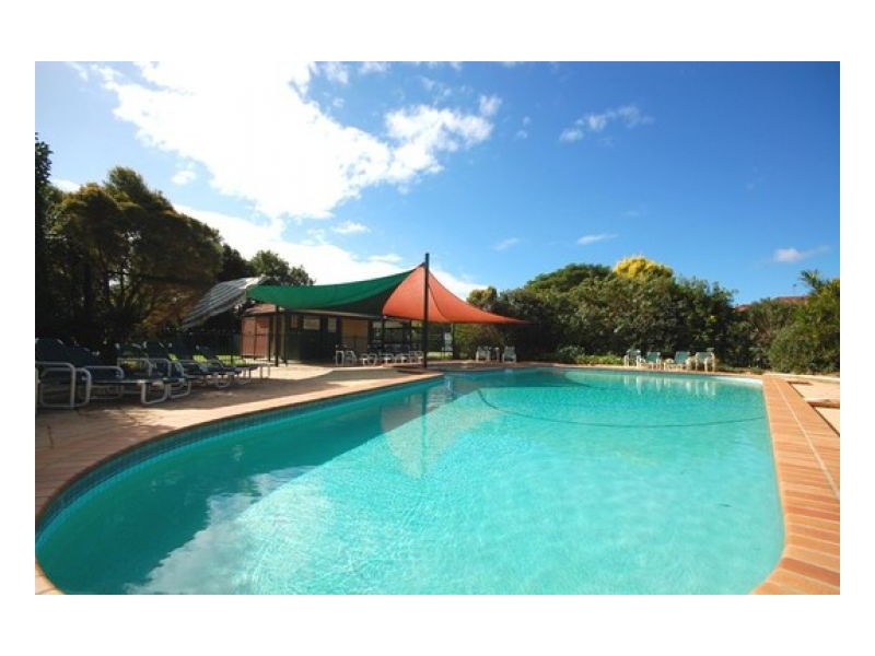 23 Tristan Court, Benowa QLD 4217